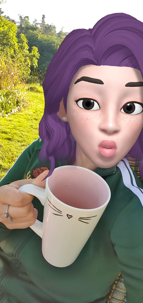 Tempranito recibiendo el amanecer con café en mano...