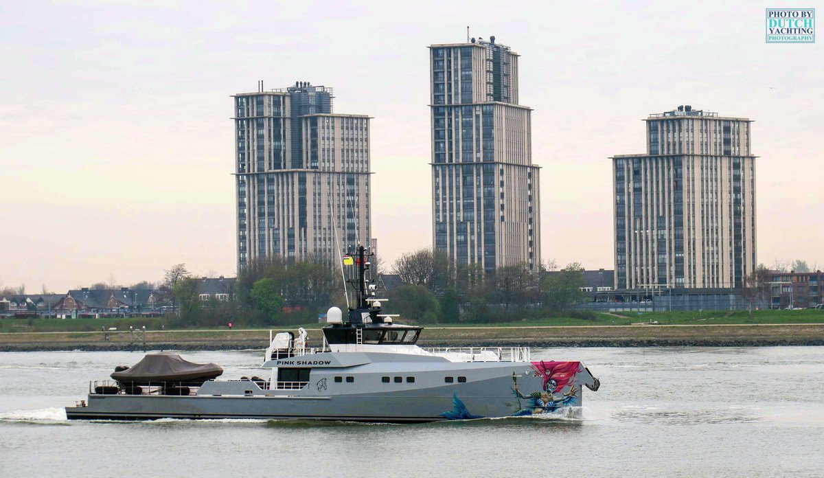 Dutchyachting's tweet photo. The 45.6m/ 149'7" #supportvessel #PinkShadow, which arrived in Holland yesterday, is distinctly painted with striking custom #art on her bow. Which #artwork do you like the most, the #mermaid or #octopus? Photos by The Nautical Lady &amp; @DutchYachting. https://t.co/7s5Ep2NsHV