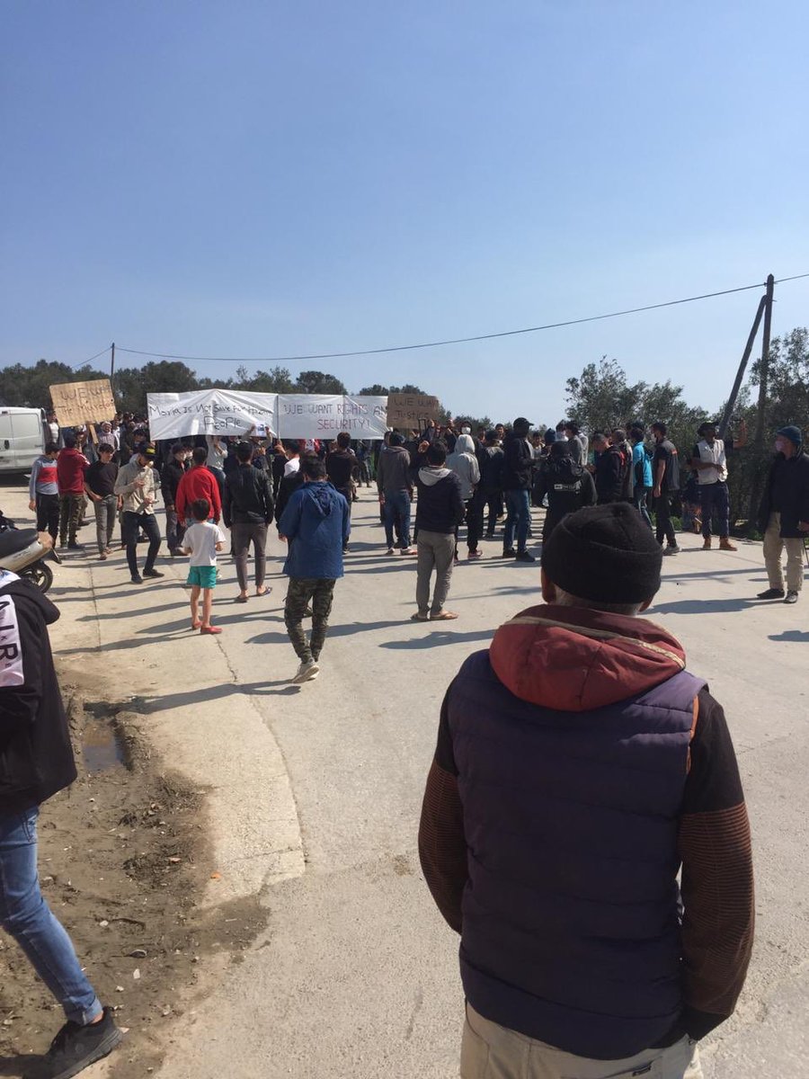 Current demonstration of refugees at #Moria #Lesbos, demanding „We want rights and security“ and the immediate evacuation of the camp! #support the refugee struggles!
#LeaveNoOneBehind