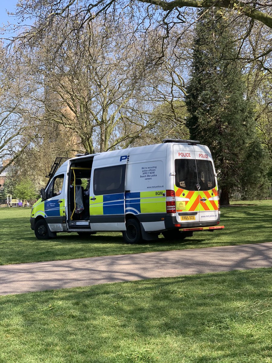 Just been harassed by ten police officers in a van for being out on London Fields and “pretending to exercise”... when we explained that we were doing yoga they said “you can do that at home” and said we weren’t exercising we were “lying on the ground”....  @metpoliceuk 1/2
