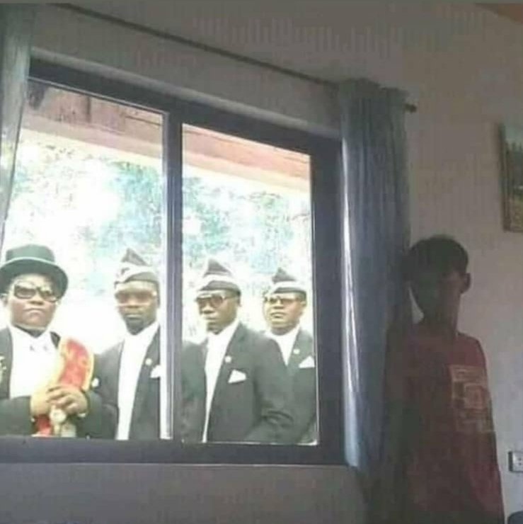 Pesu megae mati kene corona
Ngonyong jumah sing megae² mati pelan2 ulian mekente
Sepanan gen polone ngantosin disisi, ake nu berusaha apang hidup, konden dot metegen misi musik