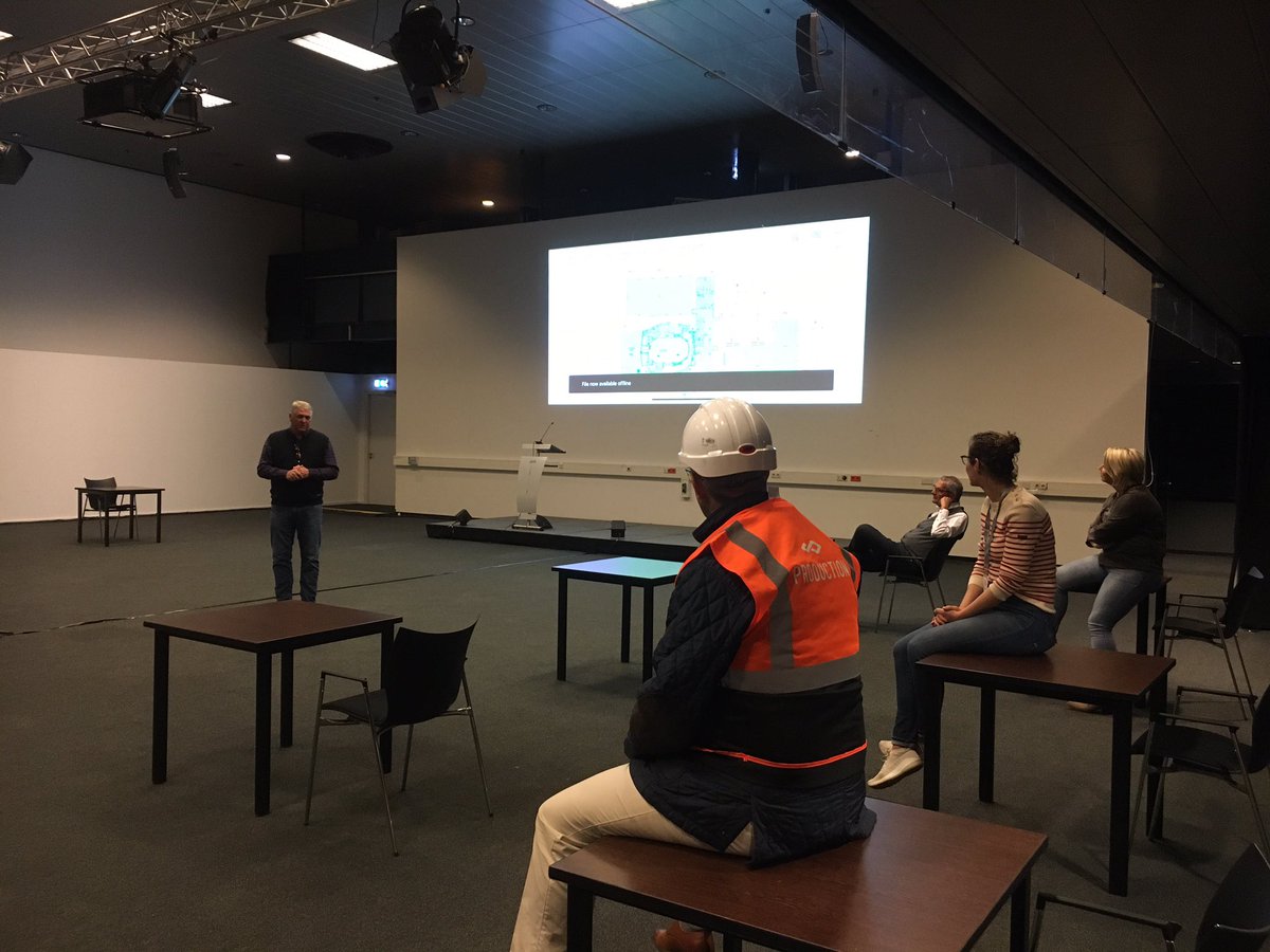 De Stadsmariniers <a href="/Dvandenheuvel/">in opleiding - directie De Globetrotter</a> en @StadsmaRienier verzorgen voor #Aboutaleb als voorzitter Algemeen Bestuur <a href="/Vr_RR/">Veiligheidsregio Rotterdam-Rijnmond</a> een rondleiding in <a href="/rotterdamahoy/">Rotterdam Ahoy</a> door de opgebouwde zorglocatie <a href="/GGD_RR/">GGD Rotterdam-Rijnmond</a> <a href="/ArjenLittooij/">Arjen Littooij</a> <a href="/rotterdam/">Gemeente Rotterdam</a>