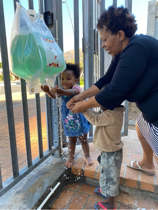 DowPackaging's tweet image. Last year, PacXpert pouches were donated to South African communities during #ProjectButterfly for the purpose of carrying fresh drinking water.

Now they are serving a new purpose - providing hand washing stations at this critical time.