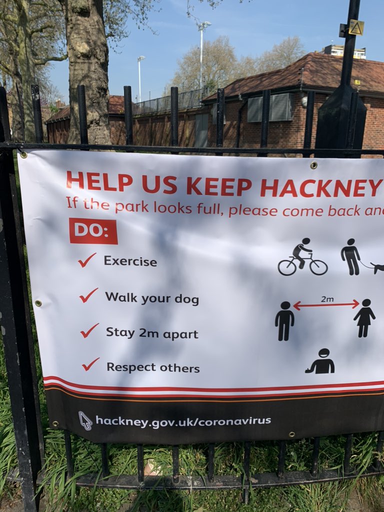 I see  @metpoliceuk have joined the ranks of forces clashing with guidance from  @10DowningStreet and the local authority policy ( @hackneycouncil) and preventing people who are following both the law and the guidance from using the park. cc  @HackneyAbbott