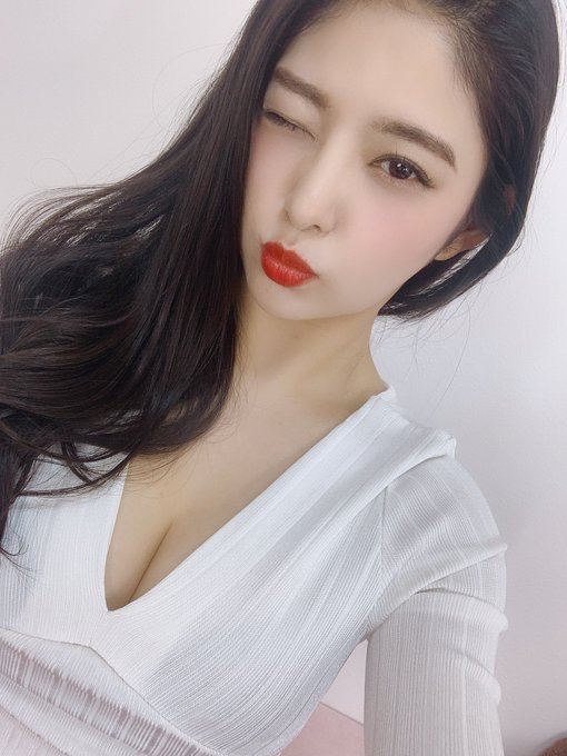 22時から エンジェルライブチャット始まるよん💋✨ たぶん18歳から観れます꒰ &uml;̮͚ ꒱♪ْ︎˖⋆︎ 今夜はめぐりがオカズでしょっ💋  ⬇️ https://t.co/U3eUUasu2I https://t
