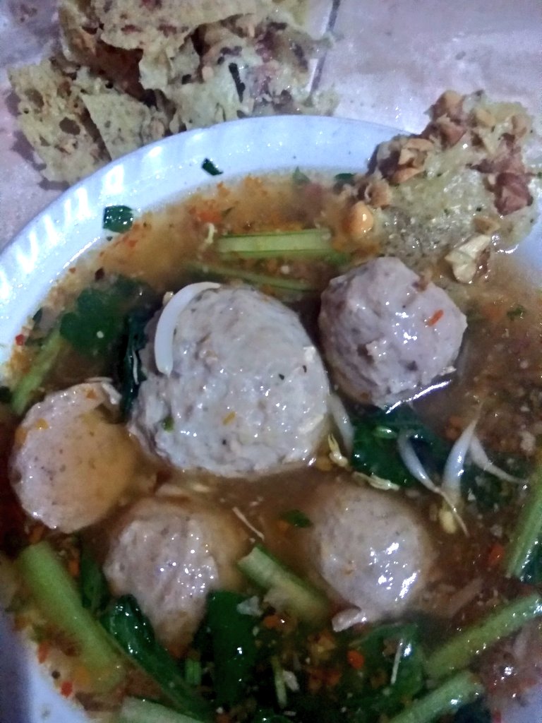 #COVID19 bikin aku #DirumahAja 

#LetsLove1stWin makan bakso ini dirumah aj udah senang pake bangeeeet 😍

#doakansahabat #raditya