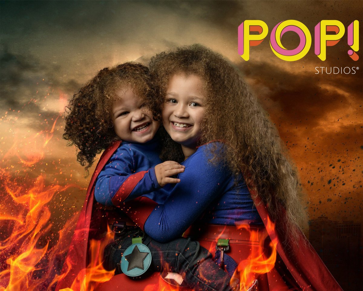 Popstudiosuk's tweet photo. 😄 Superheroes don’t have to be serious ALL the time 😄
•
•
•
#wonderwoman #girlpower #superhero #batman #superman #spiderman #hero #action #marvel #comics #portrait #portraitphotography #art #photoshoot #photography #studio #popstudios https://t.co/lU3yJ9Egia