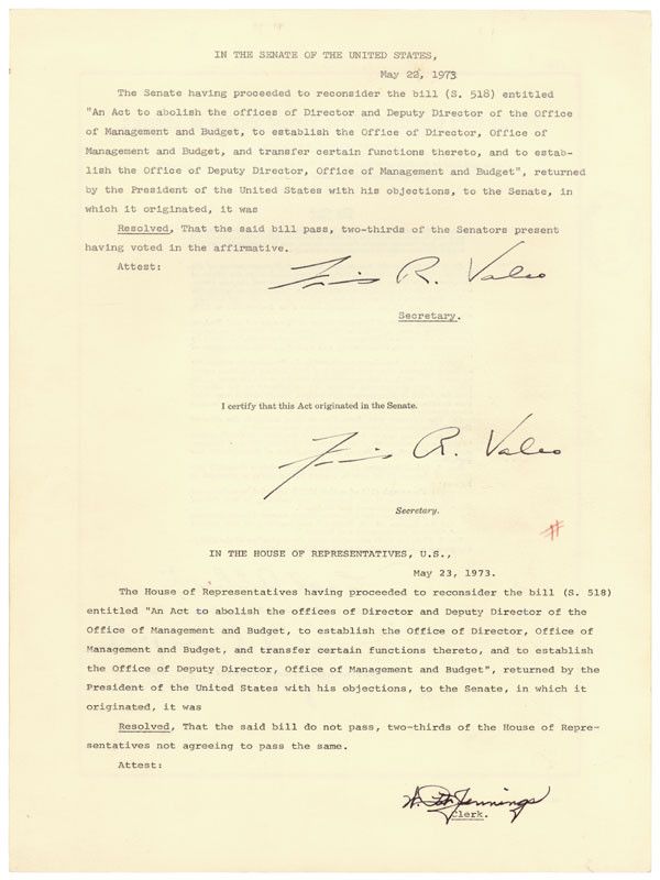 CongressArchive's tweet photo. Students study a vetoed bill and #veto message to understand the veto and veto override process in #Congress. #checksandbalances #LearnFromHome #TeachFromHome #distancelearning https://t.co/VVZjCGJoLk https://t.co/5vMWNeWqEr