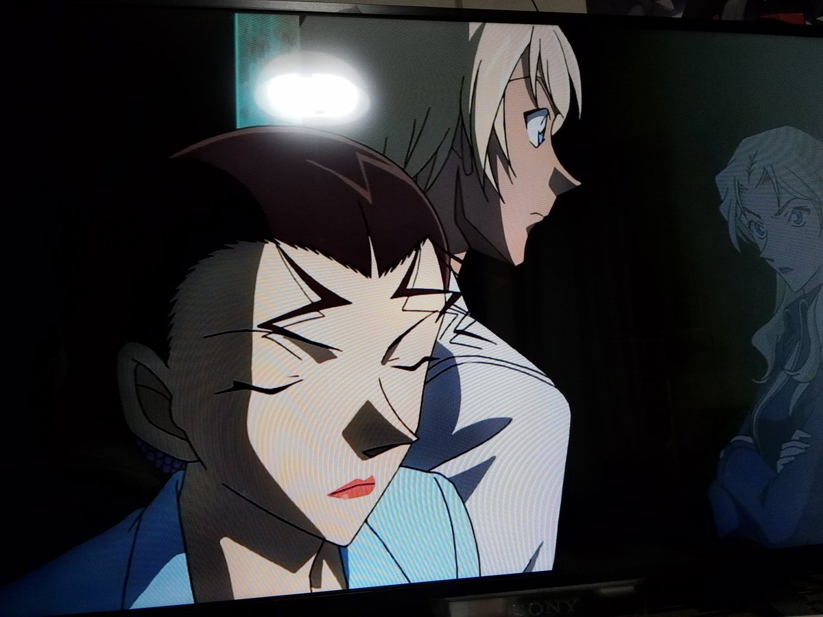 今晩のコナンは アムロvsシャア も見所だけど 悪の組織に捕まった タキシード仮面とセーラームーン が見られる貴重な話でもありますね ツイレポ