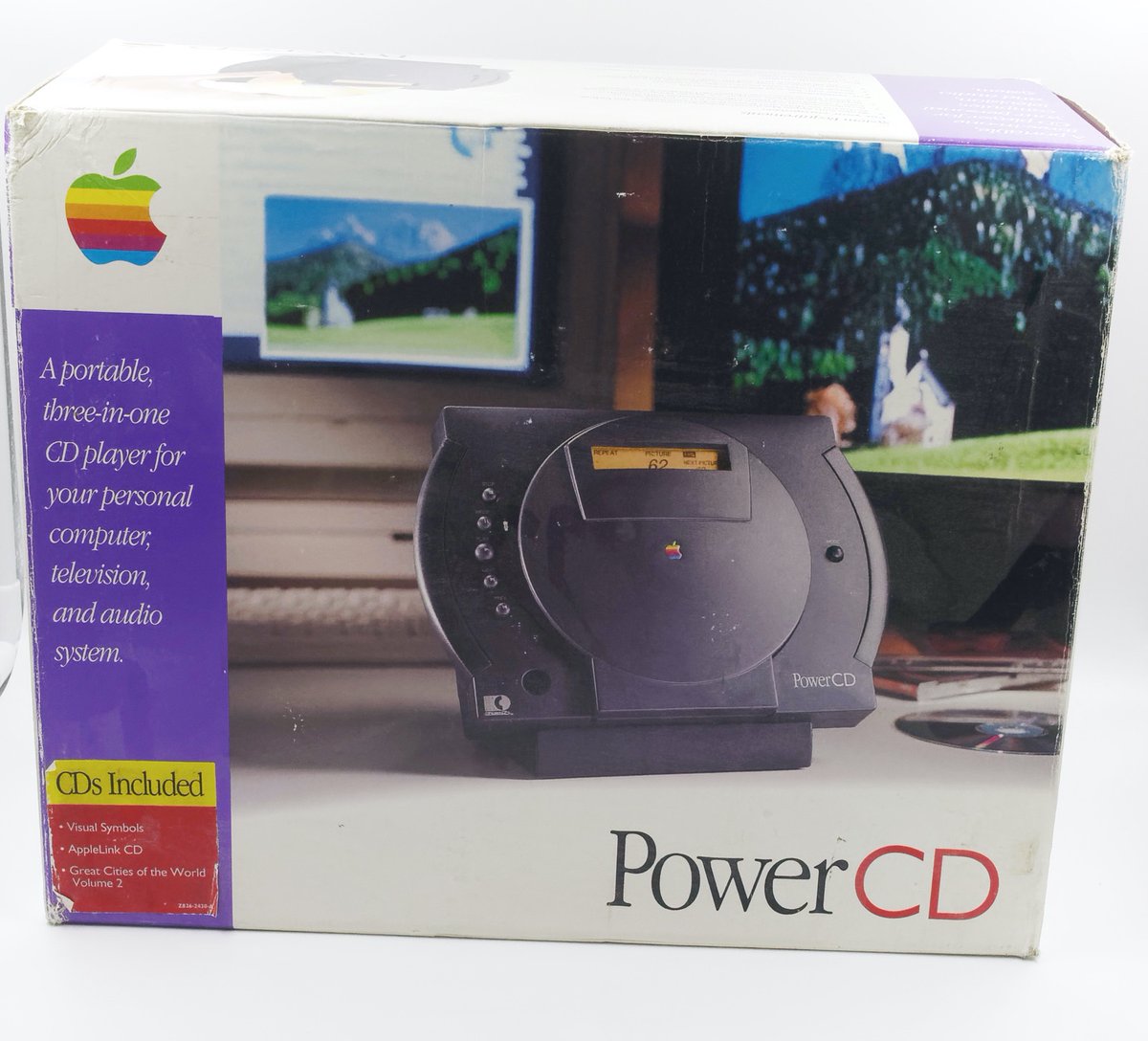 Un PowerCD (en boîte). C'est un lecteur de CD Audio "portable" Apple, compatible SCSI pour lire des CD-ROM, et compatible Kodak PhotoCD (avec une sortie vidéo). Gros, pas pratique, pas autonome (~1 heure avec 8 AA). Et une copie d'un produit Kodak/Philips.