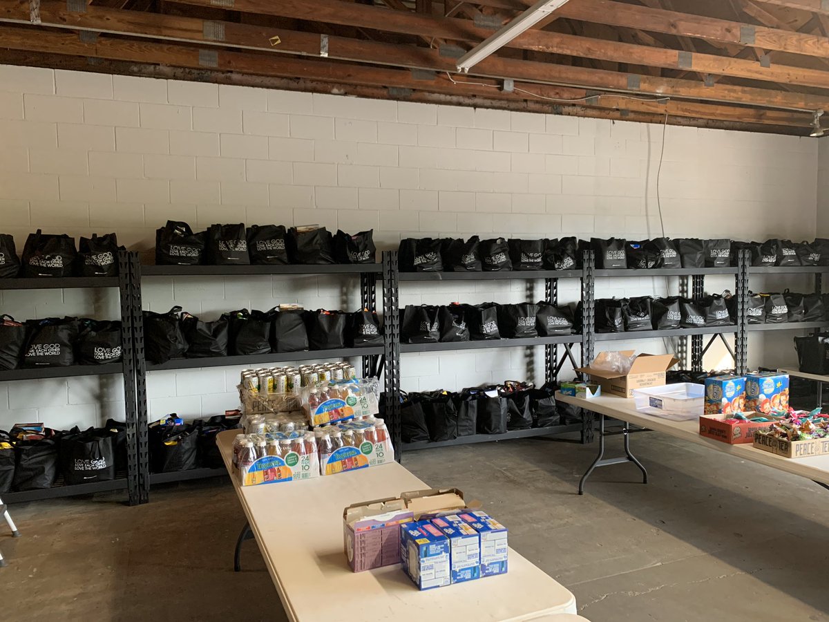 MannaChurch's tweet photo. We’re collecting non-perishable food items for Cumberland County’s students in need during Spring Break. All you have to do is drop them off! Drop off times are from 10am to 12pm and 4pm to 6pm today! Visit https://t.co/AW2LwAR9Yg for more details. 

#mannachurch #fayettevillenc https://t.co/c5M9TTD8Kk