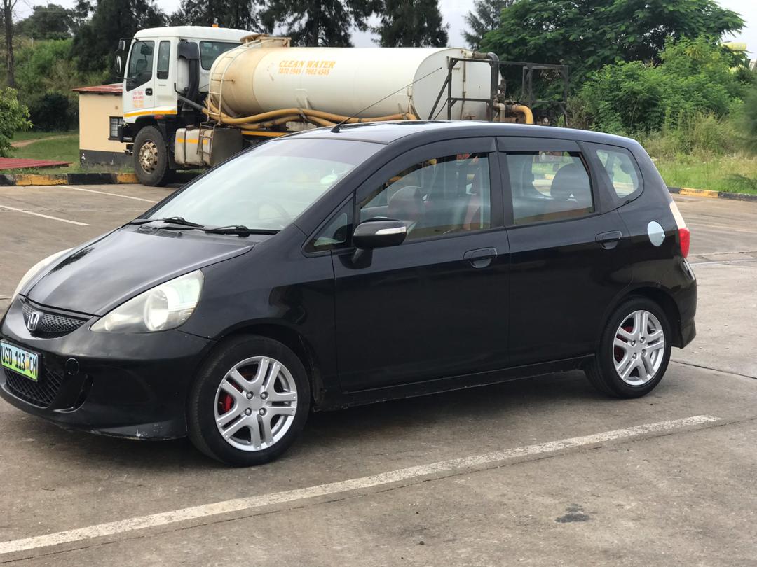 RsAutoDealerSD's tweet photo. This Honda Fit was sold yesterday within 3  hours of advertising... it goes to show how much Rs Auto Dealer works to get your car sold. Bring yours and we'll get a buyer for you as well....
#trusteddealership
#extensionlockdown
#HappyEaster 
#stayhome https://t.co/df7j1AhA4P