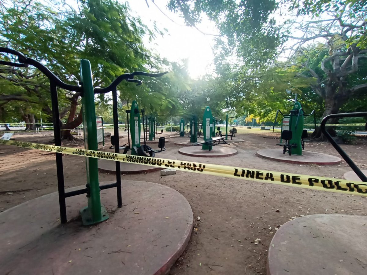 SIPSENOTICIAS's tweet photo. #SNCUN Cierran temporalmente ejercitadores del km 0, como método de prevención ante la ola de contagios de COVID-19. https://t.co/vJdjIPomKV
