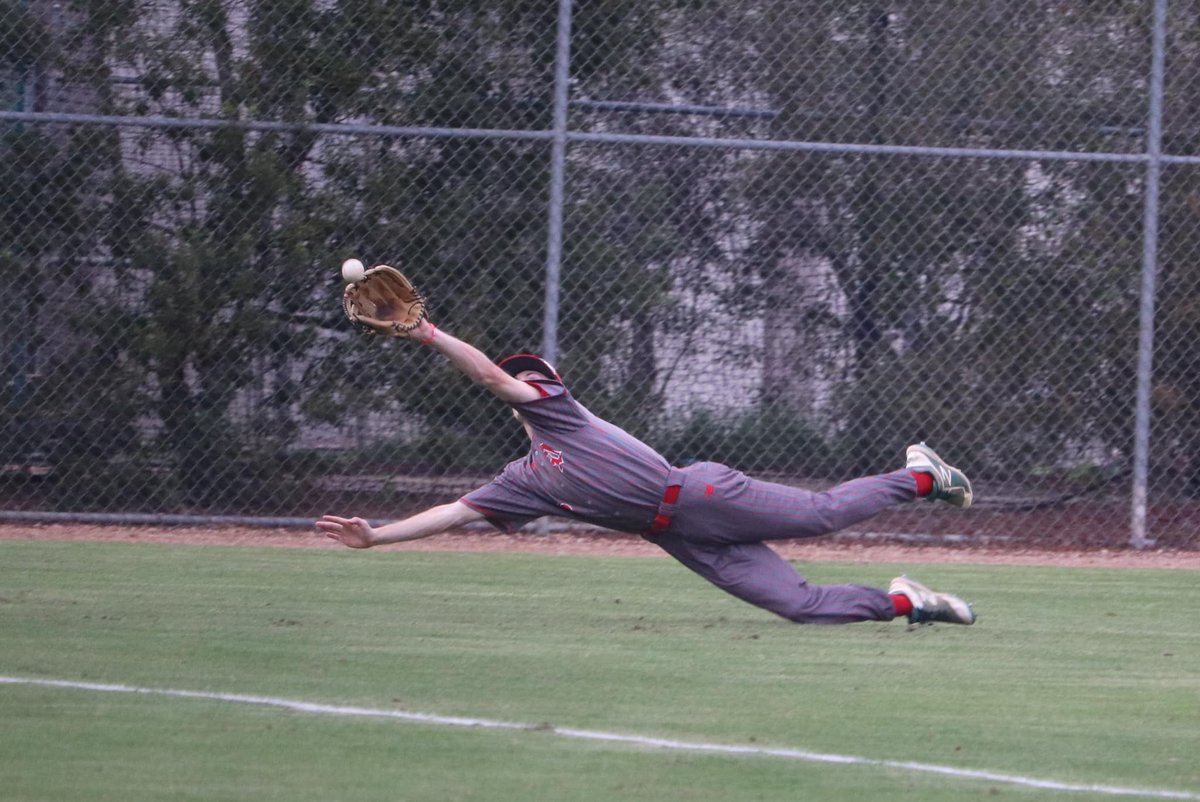 SENIOR SPOTLIGHT: #3 Hunter Campbell
Favorite MLB team: Houston Astros
Favorite TV/Movie: Forensic Files
Favorite Restaurant: Perry's Steakhouse 
Place You Would like to Visit: Mexico
Most Memorable Baseball Moment: Districts-Undefeated Freshman Year 
Future: Texas Tech-Business