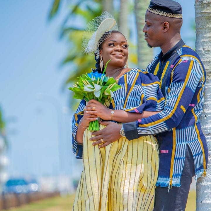 mamy_sore's tweet photo. #ClientsSatisfaits
Ils ont décidé d'eviter les tenues blanches conventionnelles de mariage et on fait confiance à votre marque Mamysor Collection la marque de l'originalité ❤️👌 un mixte de Pagne Baoulé et Faso Danfani 
Un vœux pour le couple DEGNY 🤗 https://t.co/m151puw3Ti