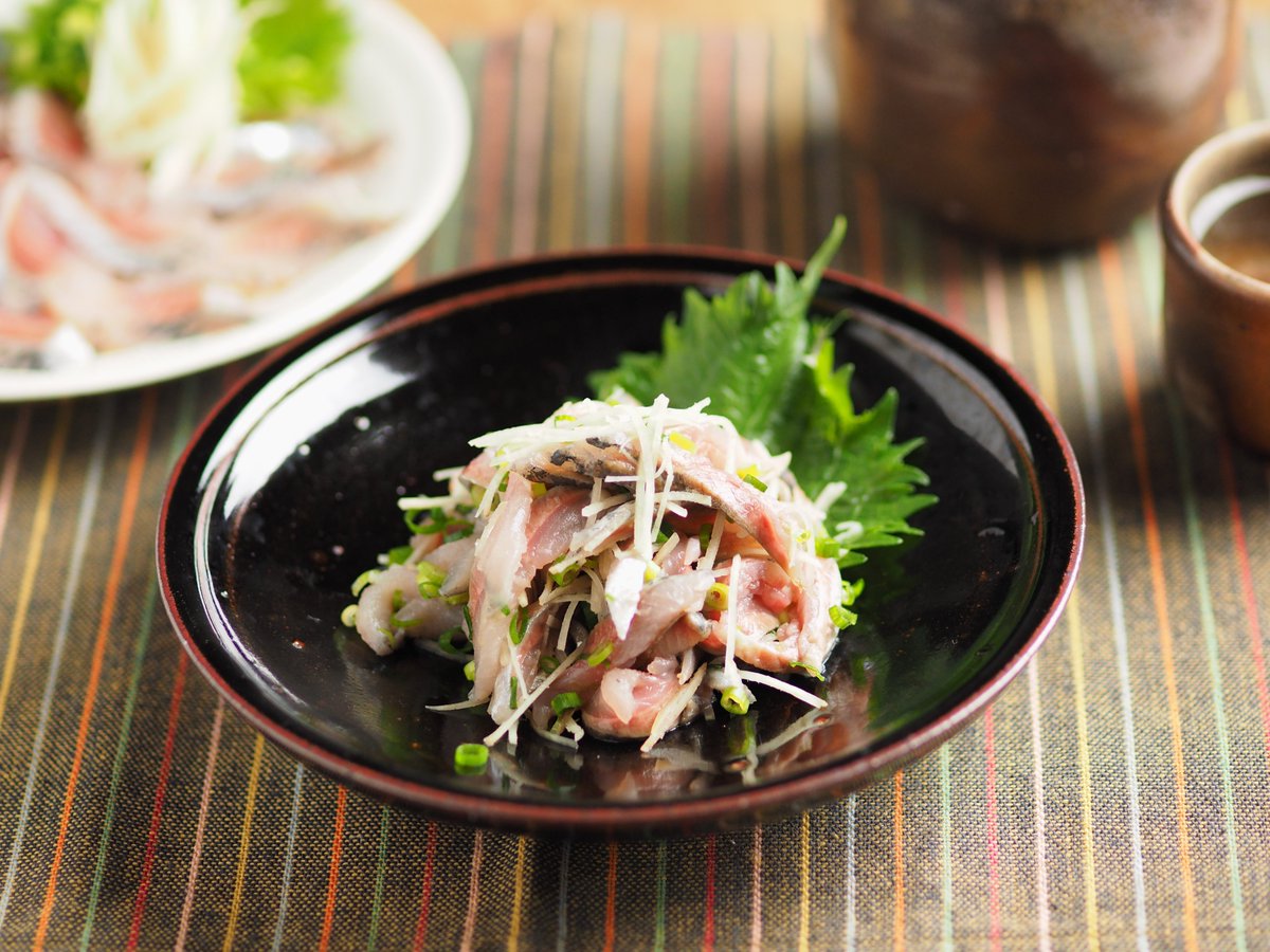 筋肉料理人 藤吉和男 いわしのたたきです 大きな大羽いわしをさばいて たたきにしました いわしは冬場に食べるのが美味しいのですが 魚屋さんに良さげなのがあったのでさばきました 脂は落ちていましたが それなりに美味しかったです T Co 筋肉料理人 藤吉和男 いわしのたたきです 大きな大羽いわしをさばいて たたきにしました いわしは冬場に食べるのが美味しいのですが 魚屋さんに良さげなのがあったのでさばきました 脂は落ちていましたが それなりに美味しかったです T Co