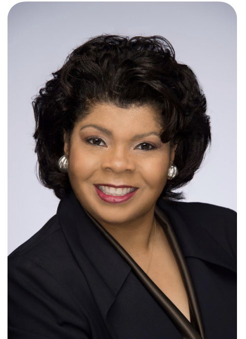  @AprilDRyan political analyst and noted WH correspondent. DC Bureau Chief for American Urban radio network. One of only 3 African Americans to have served on the board of the WH Correspondents Association. Notable for not putting up with Spicer’s BS.