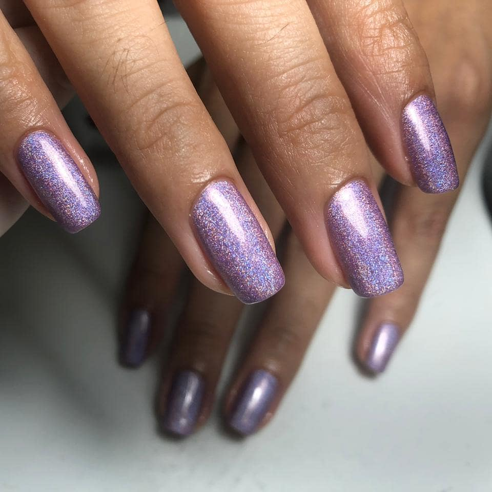 Did you know how we dress &amp; the colors we wear can impact our mood? Spice up your nails for an easy mood boost!

📷 @tatiana_cairo

#tonic #tonicproducts #livetonic #beautytonic #wellness #nails #nailart  #gelpolish #natural #naturalnails #Manicure #pedicure #gelpolish