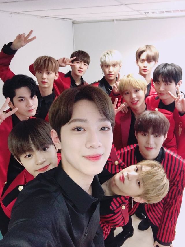 it’s been a year since i became a WANNABLE last year, so im sharing some stories (soft hours) of my wannable journey and the very 1st photos i saved in my phone the moment i became a wannablei miss wanna one, i miss OT11; i literally ‘missed’ them.