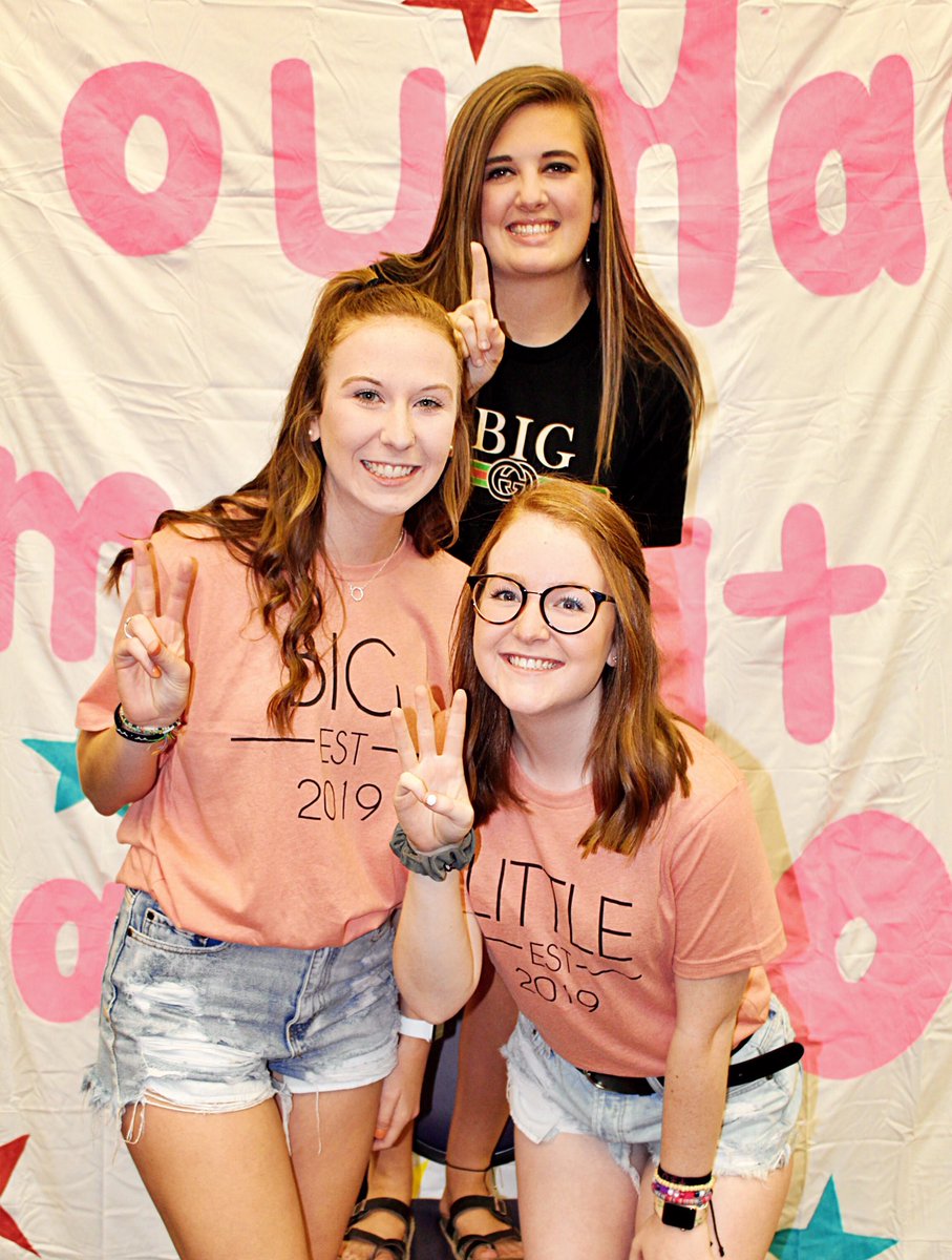 emilyyroe's tweet photo. my favorite greek life memory is definitely the day i got my big❤️ i don’t know what i’d do without her!!! #tarletongreekweek @TSUGreekLife https://t.co/JSnPksB7E7