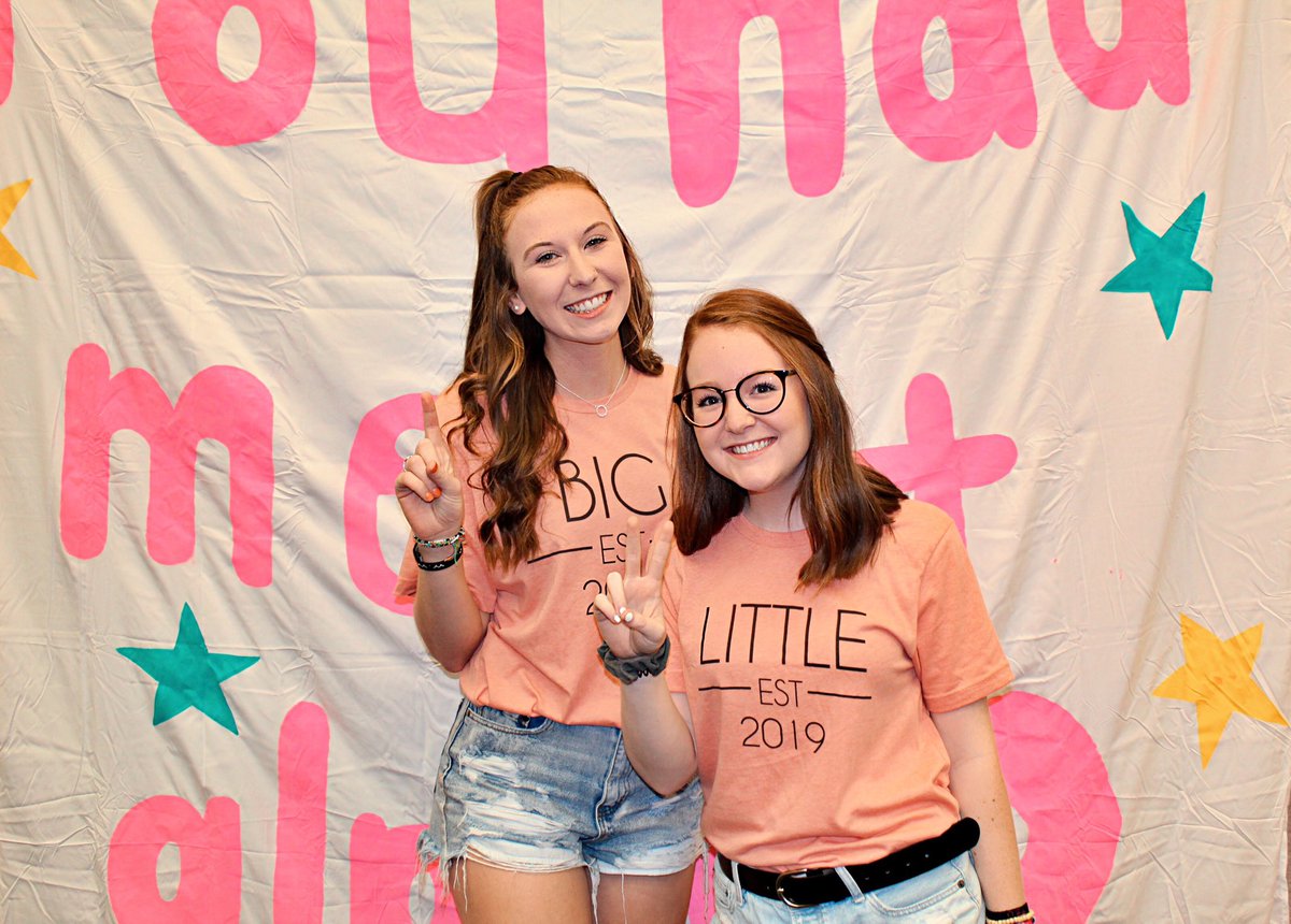 emilyyroe's tweet photo. my favorite greek life memory is definitely the day i got my big❤️ i don’t know what i’d do without her!!! #tarletongreekweek @TSUGreekLife https://t.co/JSnPksB7E7