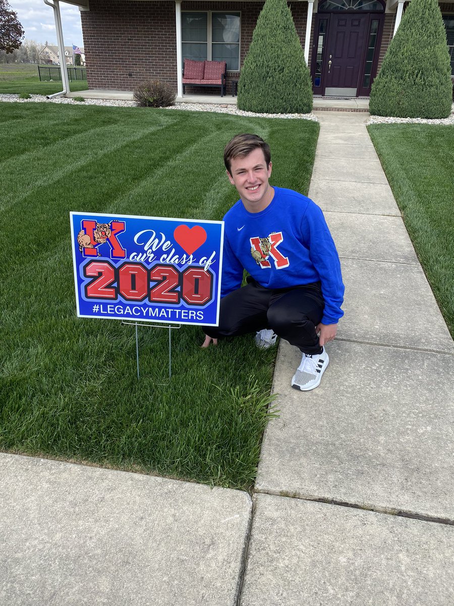 khs seniors! Come pick up your senior yard sign at KHS on Monday 9-11 or 2-4. Enter KHS off Berkley and head to door 1 and we will put it in your car.