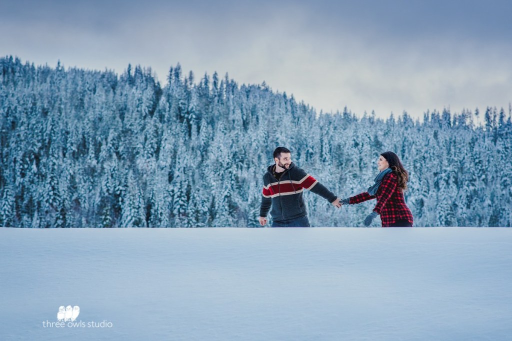 3owls's tweet photo. Nelson BC Wedding Photographer: Winter engagement https://t.co/L05s1KgRXt https://t.co/Ppwy1RsQbi