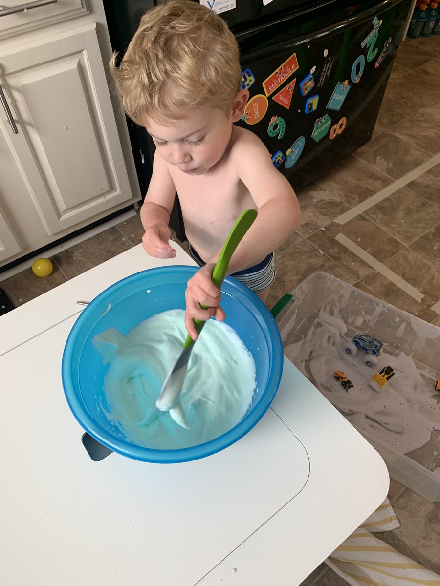 awood198295's tweet photo. Continuing to give props to our preschool teachers & art teachers! Setting up and cleaning up after hands-on creative activities in tiring but so much fun! #bubblefoam #shavingcreamswirls #ghscommunity https://t.co/LWuJOYXeuR