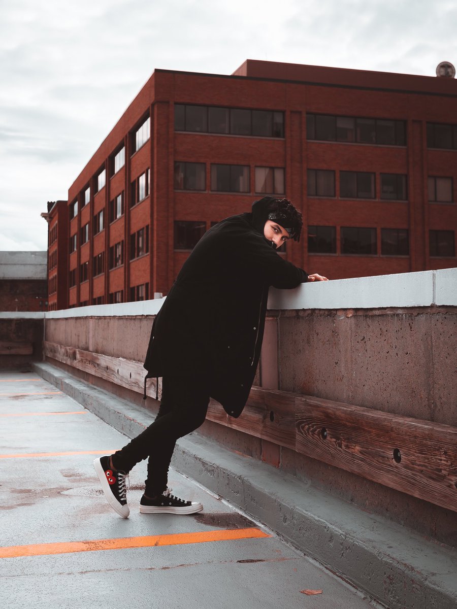 offjayp's tweet image. just practicing to be @liltjay ‘a tour photographer one day