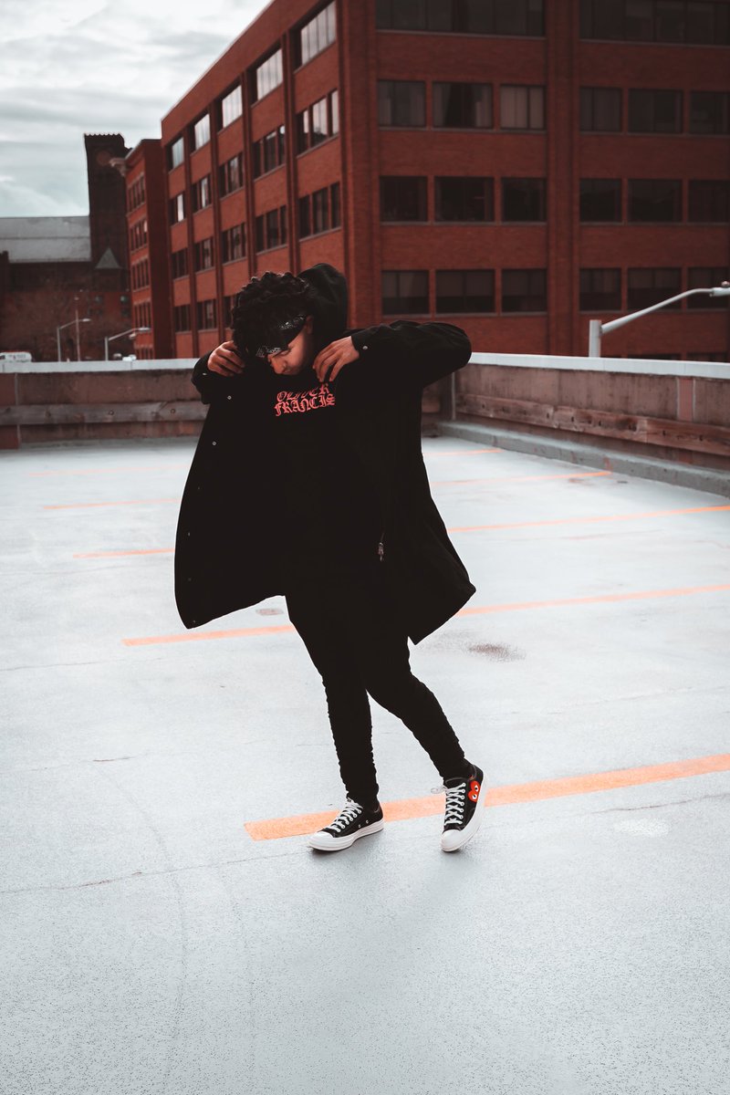 offjayp's tweet image. just practicing to be @liltjay ‘a tour photographer one day