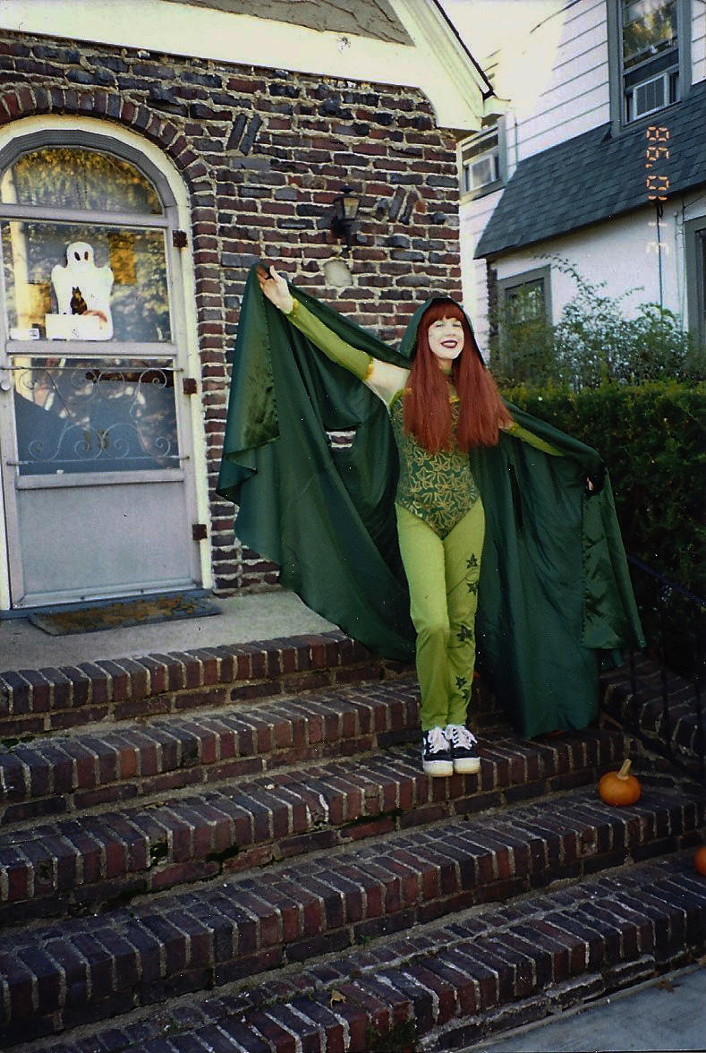 I was 11 when Batman and Robin came out, and i LOVED it (still do). Especially Uma Thurman as Poison Ivy. I had a Poison Ivy t shirt that i wore until the image broke apart. I was even the Thurman version of Poison Ivy for Halloween! So here is an appreciate thread: