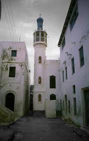 A lot of the Indians in xamar weyne were 12ever Shias and this was their mosque