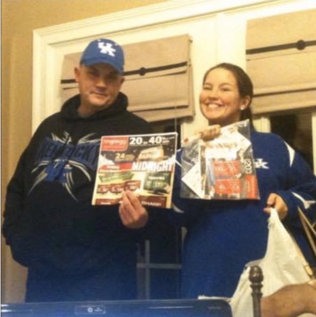paulacpleasant's tweet photo. Happy Sibling Day, big brother. Thanks for being my angel in the outfield. Miss you everyday. 😇 #BPLU #NationalSiblingsDay #Bubby https://t.co/8pUXXXMuIU