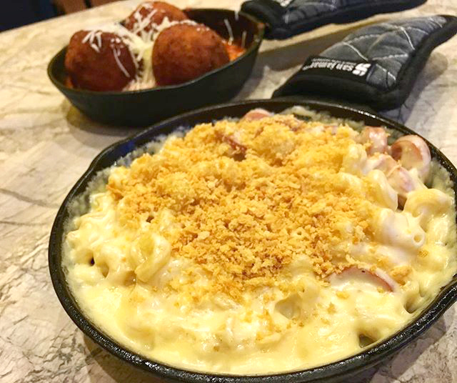 MacNOutCT's tweet photo. It's been a stressful time. π
We don't know about you but we're comforting ourselves with some mac n' cheese!
All our macs are available for curbside pickup -- Please support local restaurants during this uncertain time.
#MacNOut https://t.co/q8upkfOnqd