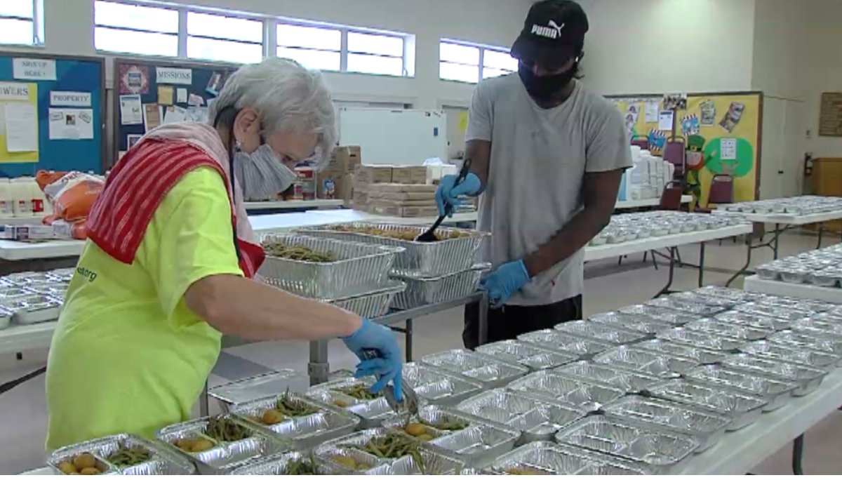 WPTV's tweet photo. Palm Beach Harvest donates 250,000 pounds of food to families in need https://t.co/sVdM90LnB0 https://t.co/qNTF8P0vtO