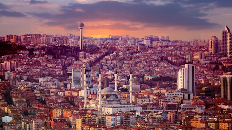 losankaraa's tweet photo. Korona virüs tedbirleri kapsamında İstanbul, İzmir ve Ankara'nın da aralarında bulunduğu 30 büyükşehir ile Zonguldak'ta hafta sonu için sokağa çıkma yasağı ilan edildi. https://t.co/IgRag6yFeE