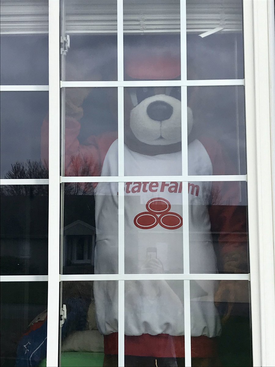 JVanderiest's tweet photo. @MellisaVasquez8 @StateFarm Made an appearance earlier today. https://t.co/Kpm3MkwQGw