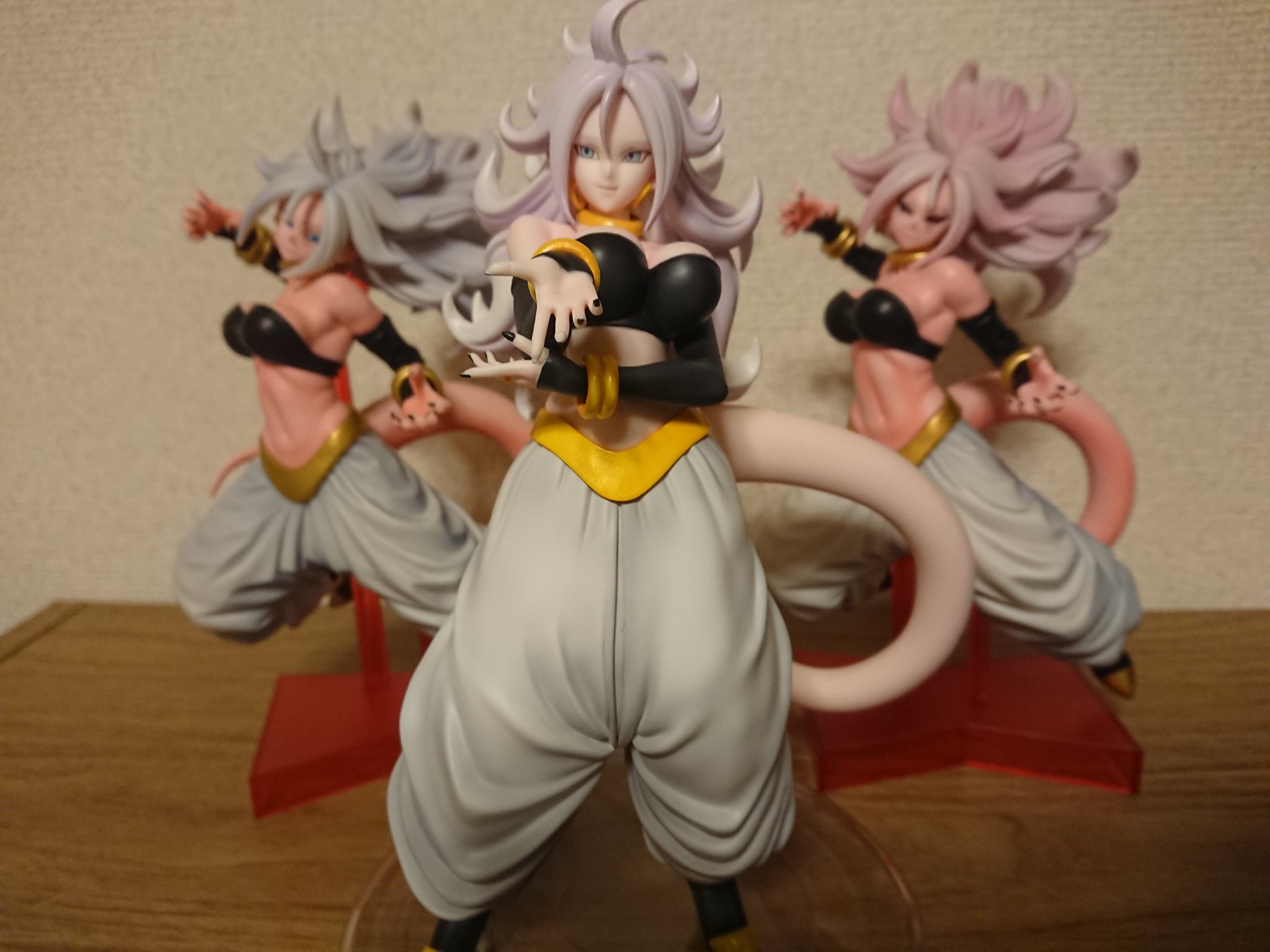 送料無料/プレゼント付♪ ドラゴンボール レッドリボン軍本部台座のみ