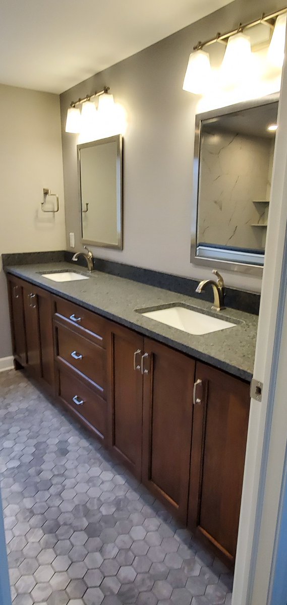 EpicBuildingCo's tweet photo. Recent #homereno and additions in #Columbus! Feeling a little cramped during the #stayathome order? Call us to schedule a consultation. https://t.co/1IL1GxQvsD