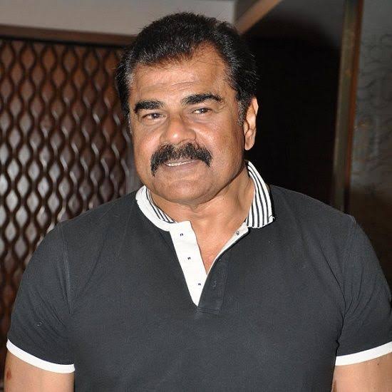 Sharat Saxena as Steven Gomez