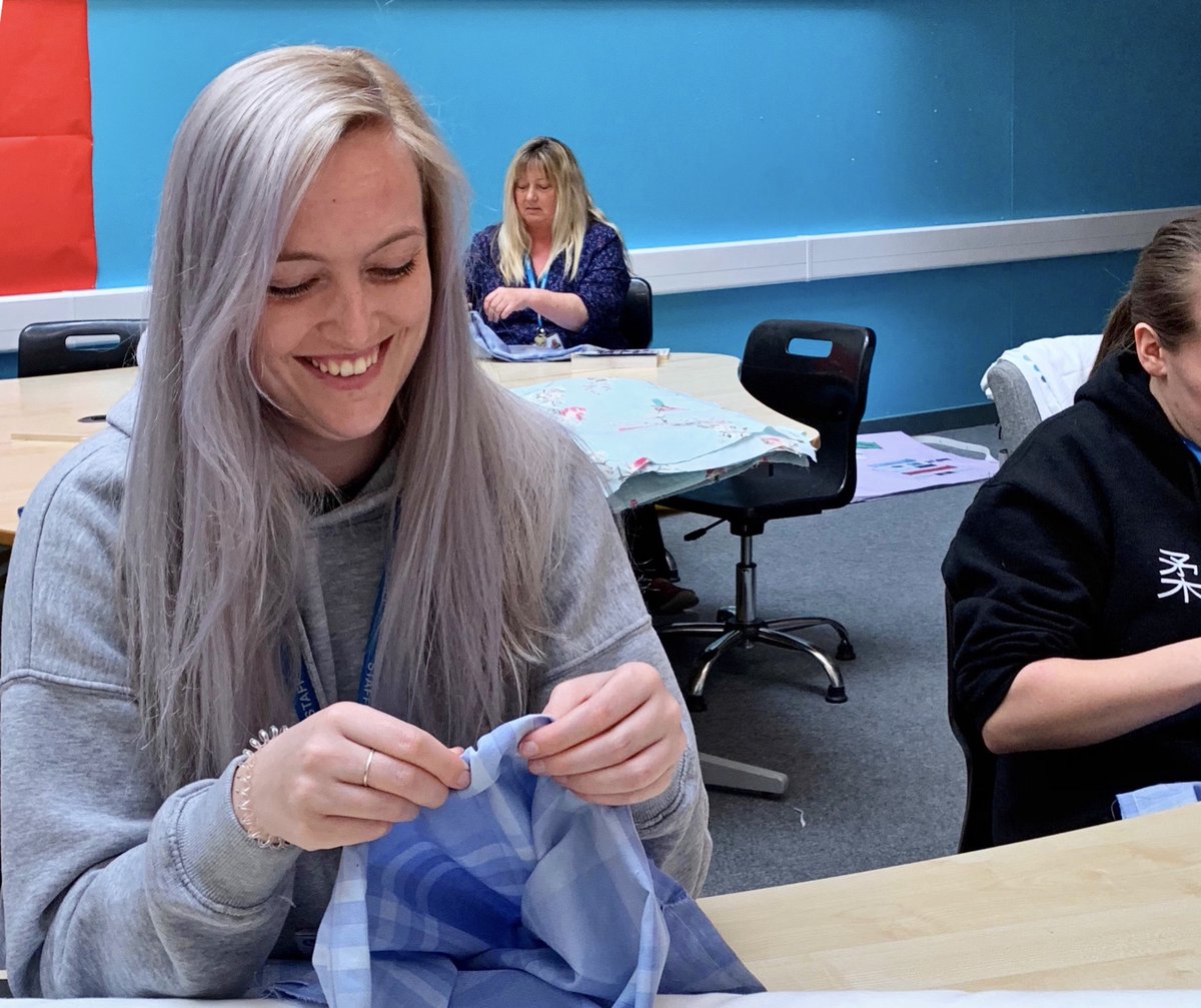 HansonAcademy's tweet photo. Bigger team effort on dust bag production today. 200 dust bags to date made from nurses scrubs, using donations of duvet covers and pillow cases from staff. 

We have made 1350 visors to date. An order has come from Sydney, Australia. https://t.co/4J7m6YgazU