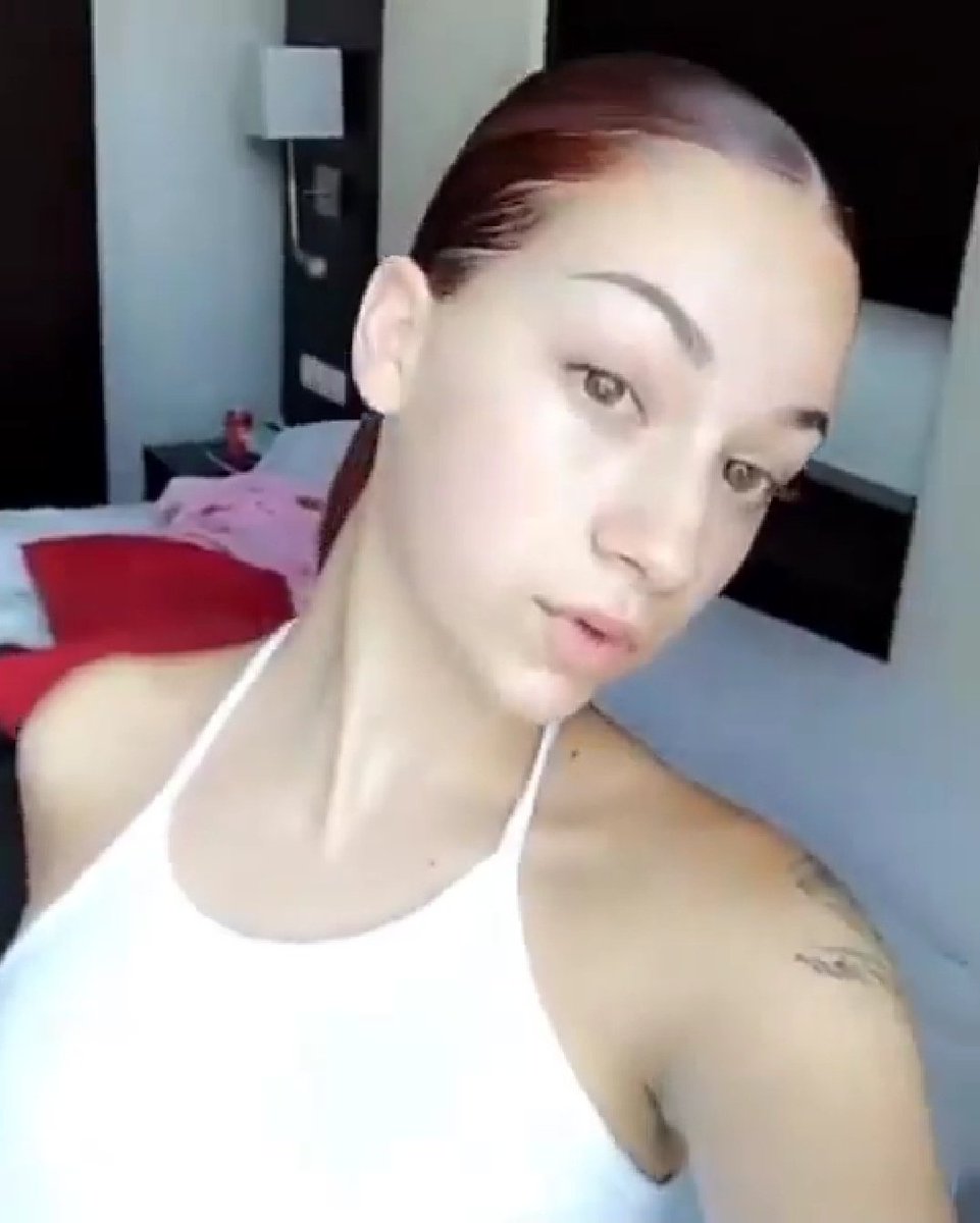 MitchBlockParty's tweet photo. This is the same person not even 2 years apart... what the actual fuckk https://t.co/Vrb7nEJ0aI
