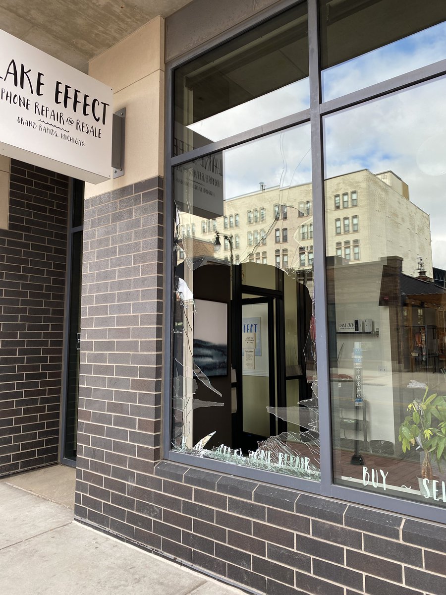 lakeeffectphone's tweet photo. HEADLINE: Burglars make away with nothing. Business doesn’t skip a beat!

Our security measures put in place worked as designed! Video/Audio of the criminals was captured. Nothing of value was taken and no one was hurt. GRPD response was fast! 

❤️ Still OPEN regular hours ❤️ https://t.co/WVCilD1ysK