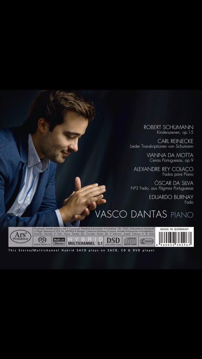 vascopianist's tweet photo. Com enorme prazer anuncio o meu 3° CD a solo “Poetic Scenes” com a editora alemã ARS Produktion!
Um programa muito especial com interligações entre todos os compositores, focando-se na música Alemã e Portuguesa.
https://t.co/ccfxeQ4IhJ
#VascoDantas #Arsproduktion #PoeticScenes https://t.co/QCekSLjWE2