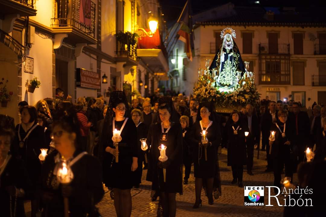 ATUCCAS's tweet photo. Este año, no podremos disfrutar la #SemanaSanta en #Castril. Hoy, Viernes de Pasión, lo pasaremos en casa para que dentro de poco podamos volver a disfrutar de nuestro pueblo y sus gentes.

"¡Guarda silencio Castril! Que una madre está llorando porque su hijo va a morir" https://t.co/CkKIZwcl8U
