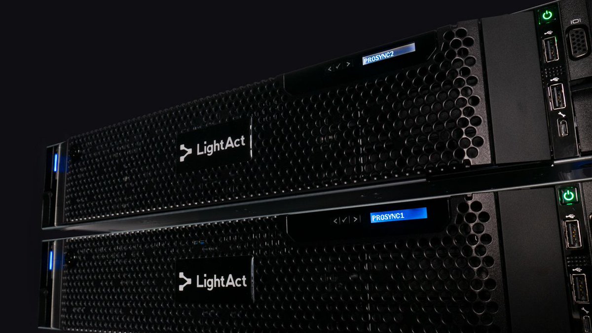 lightact's tweet image. From now on all #LightAct servers come with Creator Perpetual licence. 

Check out more info about our flexible solutions here: buff.ly/2xmFpAL

#makemagic #interactiveworlds