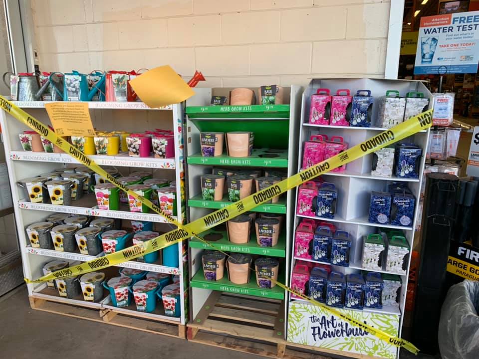 Chesschick01's tweet photo. In #Michigan You can't buy seeds or plants or even pots. Growing your own food is ESSENTIAL @GovWhitmer and you should be ashamed that you're doing this to your state. https://t.co/suYBkqozB1