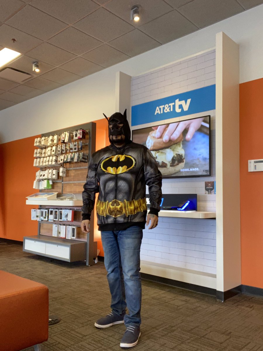 Mr_Bustos86's tweet photo. We are here to help 60 E North Ave Villa Park IL 60181 #PrimeComms #ATT #MidwestSuperHeroWeekend It’s not who I am underneath, but what I do that defines me.
< Bruce Wayne > https://t.co/Hh5iFg7Out