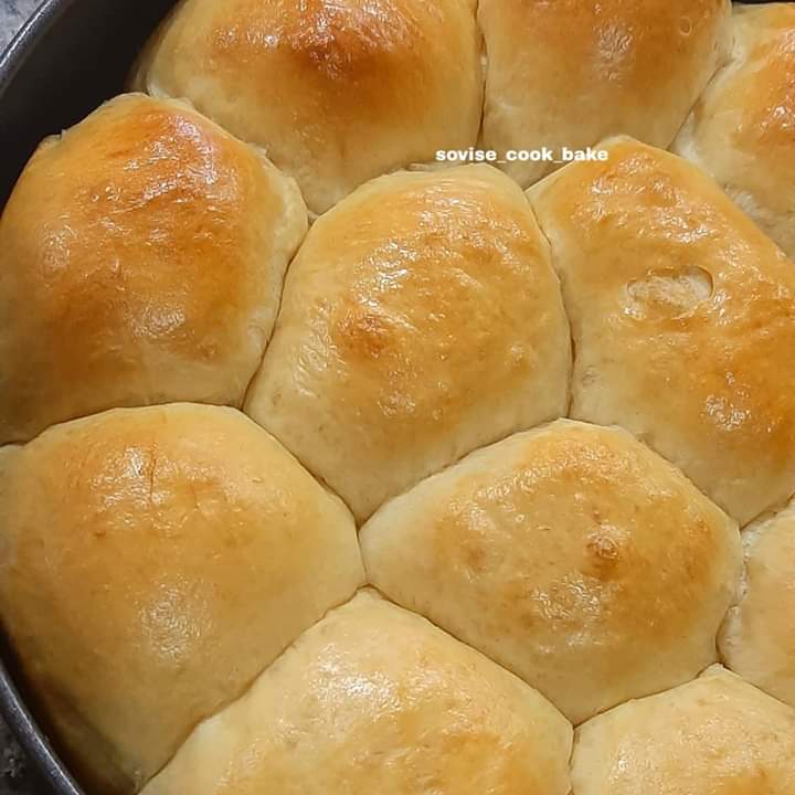 BakeSovise's tweet image. Today I am going to give out free bread recipe so you can make at home.
Please send in your pictures after baking. 
Are we in game?

Enjoy this season by learning something new. Keep yourself busy and stay safe.

#breadmaking #fluffybread #dinnerrolls #foodpreneurs #chef #wip