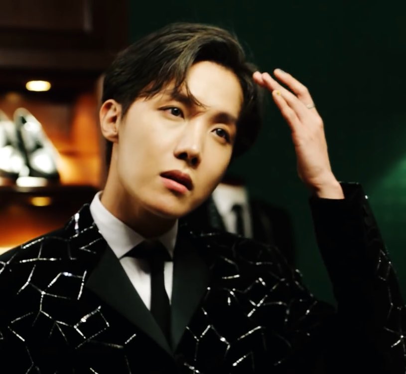 let me tell you something: hoseok ATE that music video.